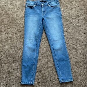 Tahari Kelly mid rise skinny